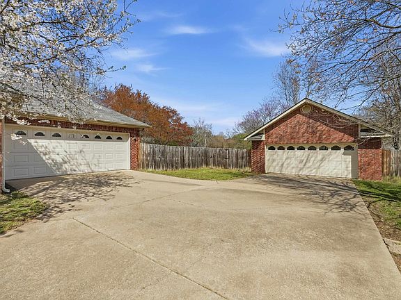 5th image of 39 Haley Cir