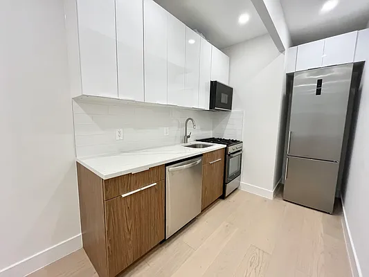 Rented by VRE | media 5