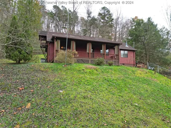 5899 Big Hurricane Creek Rd, Fort Gay, WV 25514