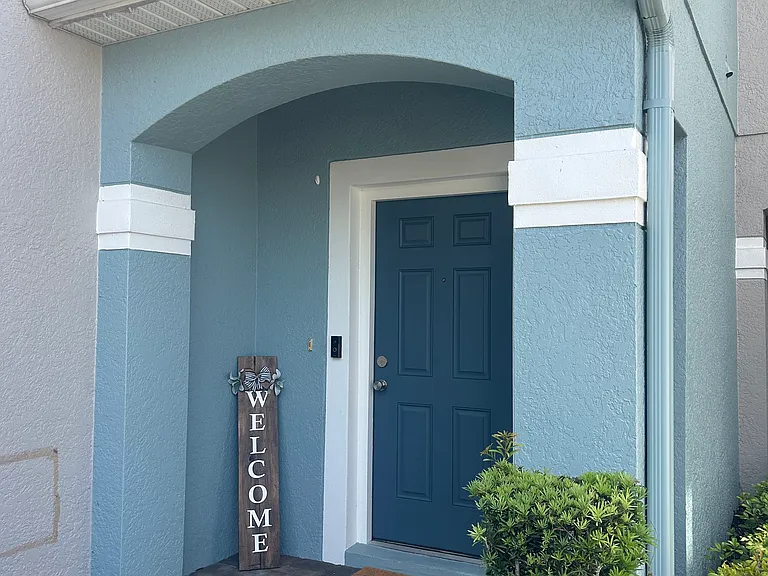 2304 Bexley Pl — Photo 2