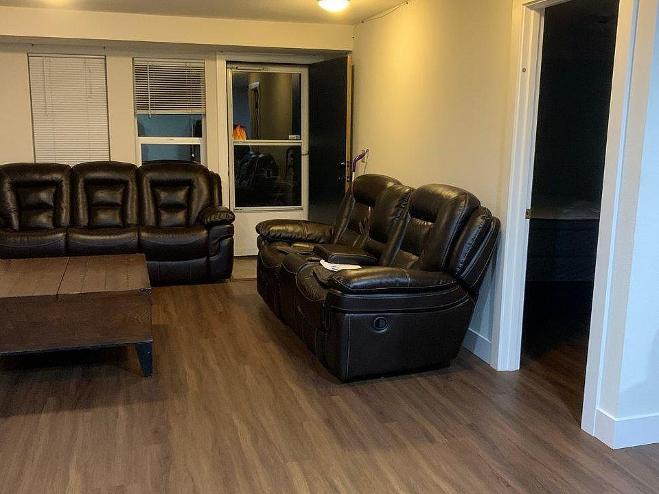 1st image of 16925 Larch Way Unit B