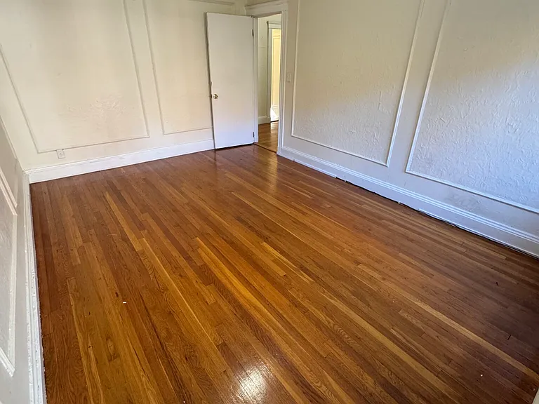 70 Chiswick Rd #33 — Photo 9