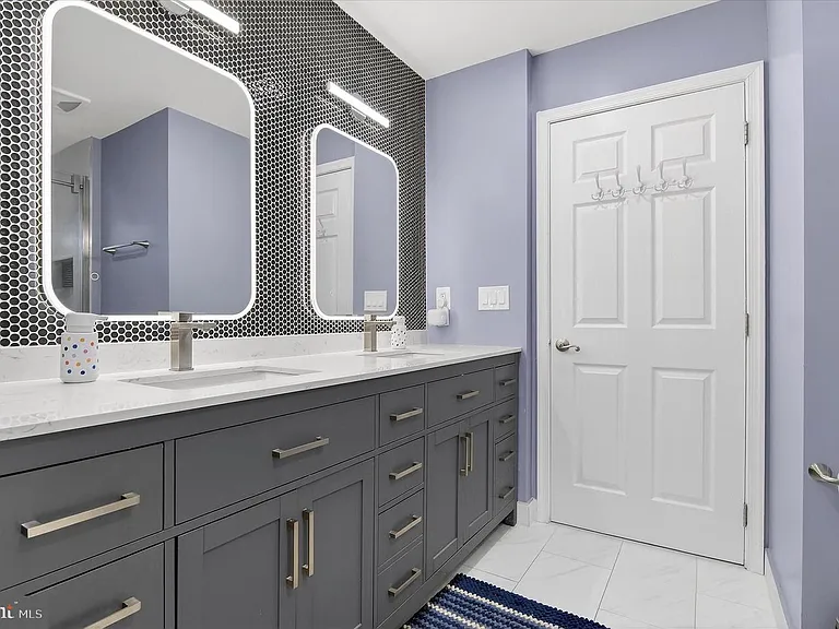 22557 Middleburg Chapel Ct — Photo 10