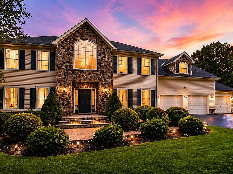 1st image of 3 Alloway Crescent