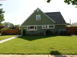 47 Trapper Ln, Levittown, NY 11756