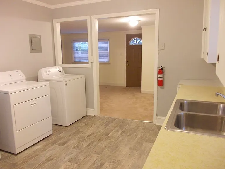 2746 Dogwood Ave — Photo 9