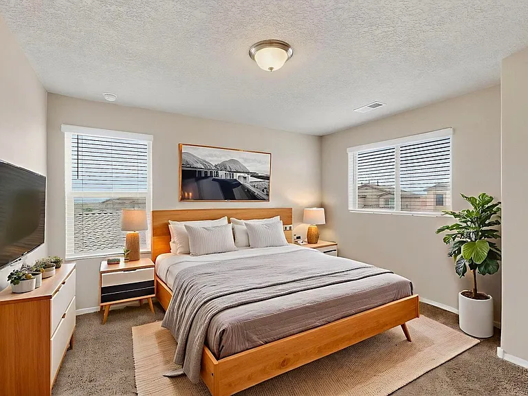 4345 Skyline Loop NE — Photo 13