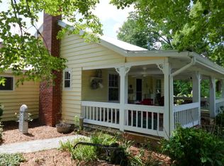 1136 Wayah Rd, Franklin, NC 28734