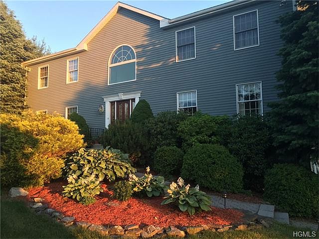 1st image of 17 Jodi Beth Dr