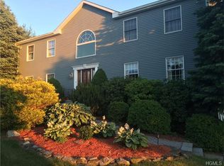 17 Jodi Beth Dr, Mahopac, NY 10541