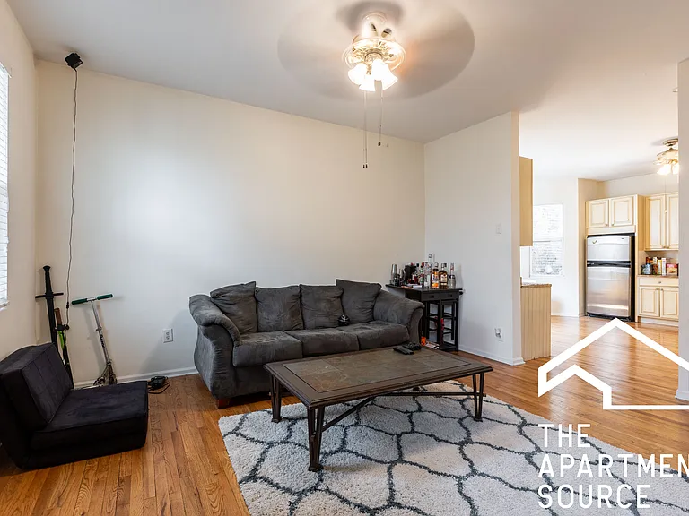 2517 N Ashland Ave #2 — Photo 5