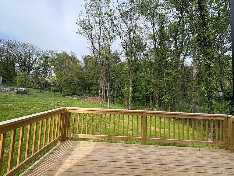 161 Seminole Dr — Photo 17