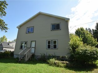 7437 Derby Rd, Derby, NY 14047