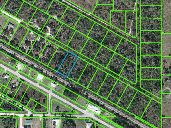 1909 Venture Dr, Lorida, FL 33857