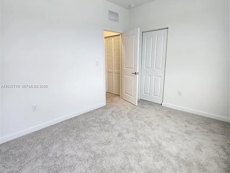 263 SE 11th Ct #0 — Photo 4