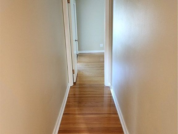 4th image of 101 Humbert Ave