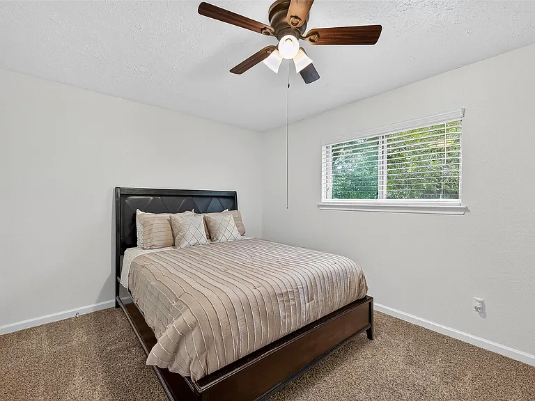 5323 Windsong Trl — Photo 21