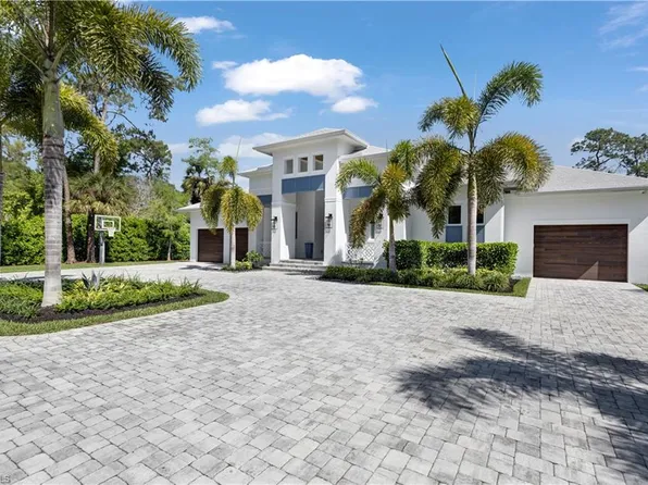 5881 Sea Grass LN, NAPLES, FL 34116