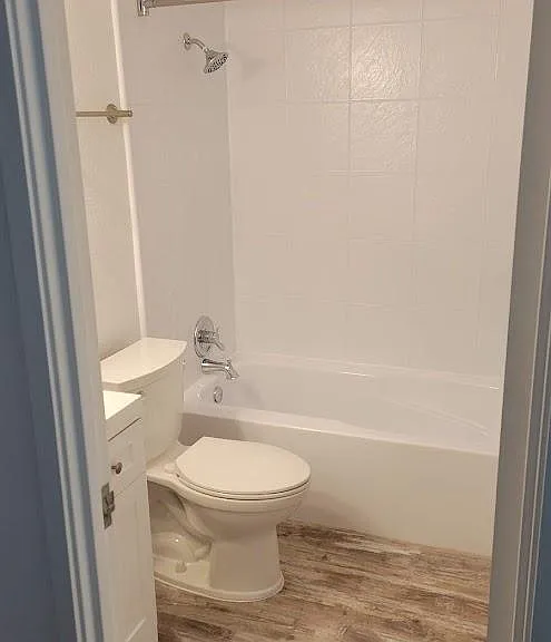 1300 Golden Cir #102 — Photo 9
