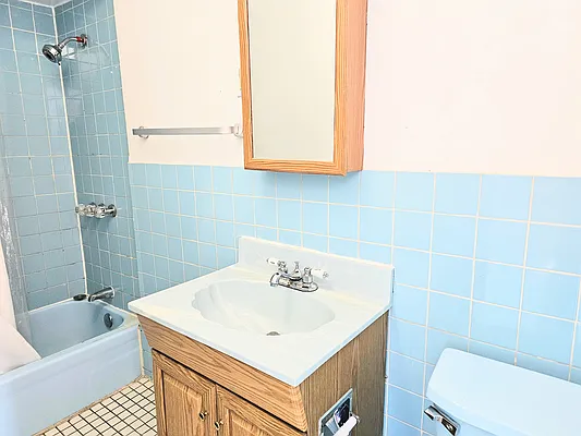 Rented by Virtual Real Estate | media 10