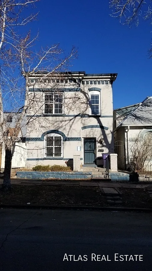 Beautiful Highland Turn of The Century Home! Hardwood Floors, Urban Garden, Huge Open Kitchen/Liv... — Photo 2