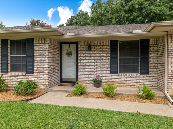 1813 Chaparral Ct, Grapevine, TX 76051