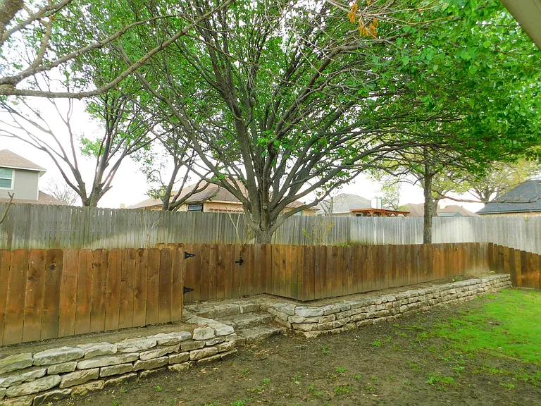 502 Hillcrest Ln — Photo 30