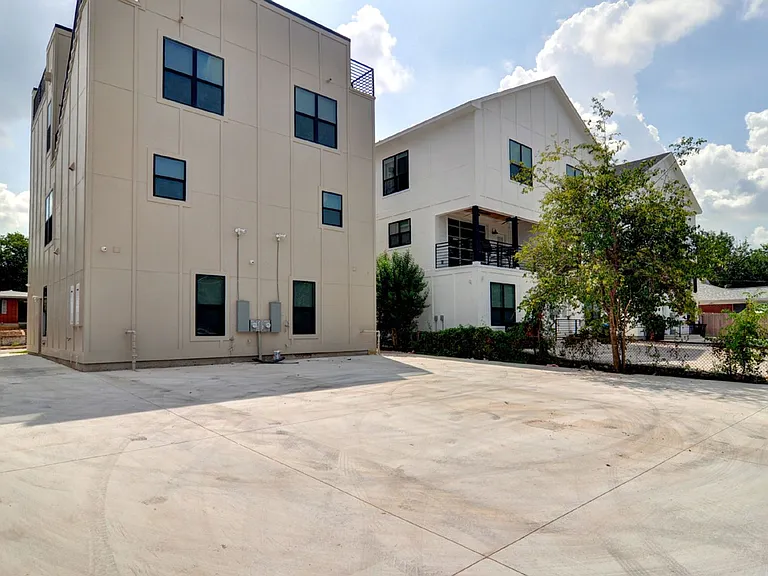 2822 Forest Park Blvd — Photo 76