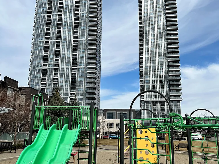 255 Village Green Sq #2805 — Photo 19