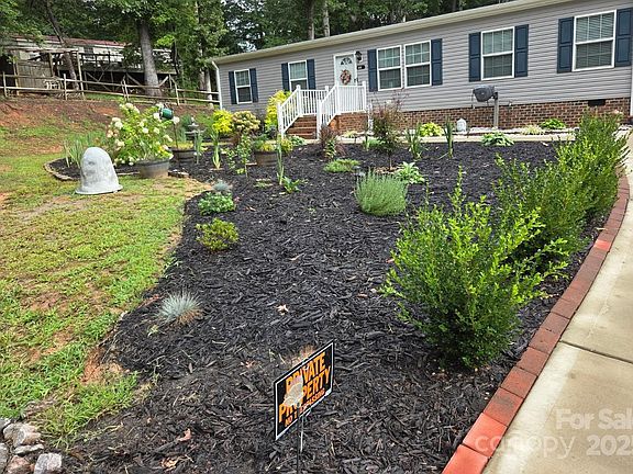 2nd image of 209 Sailwinds Rd