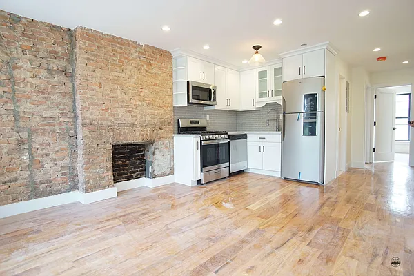 Rented by Lofts and Flats LLC | media 44