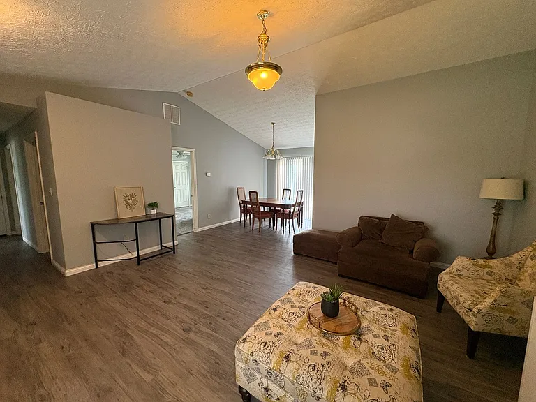 1402 Crusade Dr — Photo 8