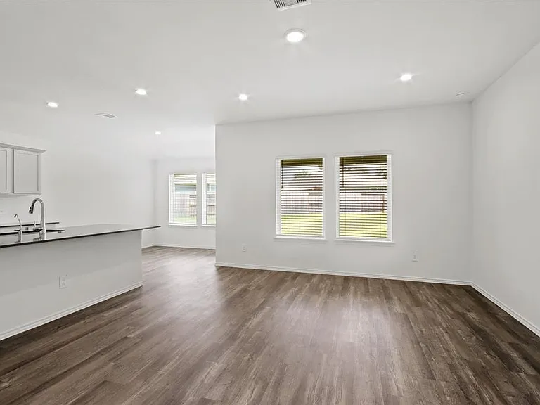 14207 Yellow Jacket Ct — Photo 3