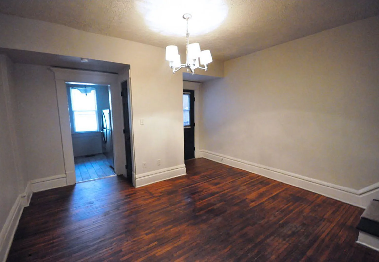 2 bed, 1.0 bath, $1,355 — Photo 4