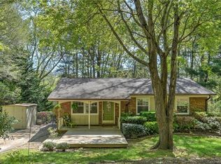 16 Hillview Cir, Asheville, NC 28805