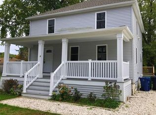 34 Leland Ave, Warwick, RI 02889