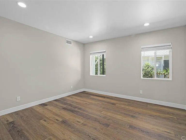 19 S Curtis Ave — Photo 6