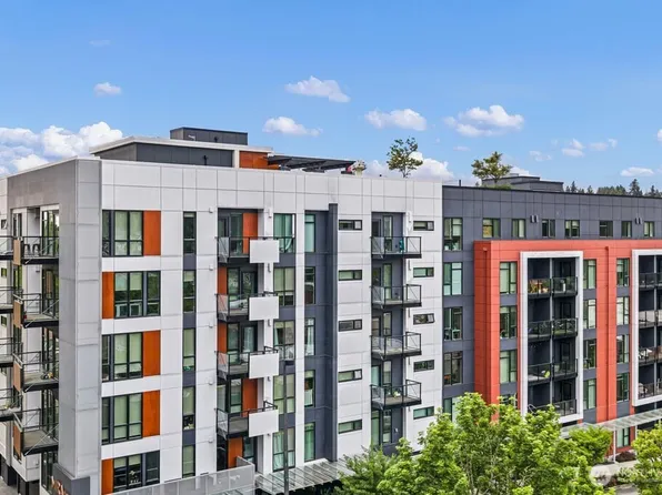 1085 Ave NE 103rd #100, Bellevue, WA 98004