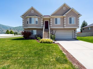 298 Wrangler Rd, Farmington, UT 84025