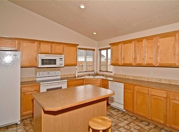 3rd image of 2809 E Umatilla Dr