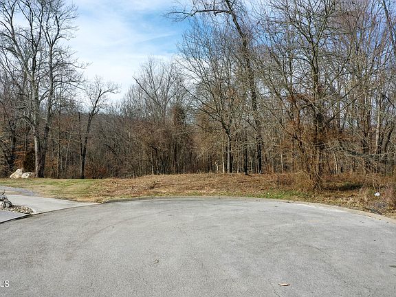 3rd image of Coventry Dr