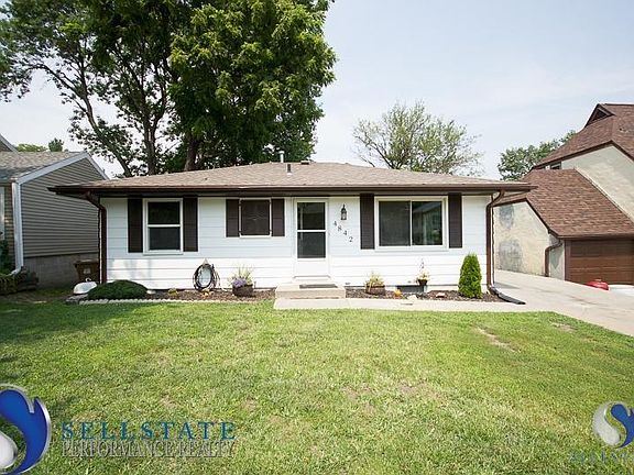 3rd image of 4842 Sherman St