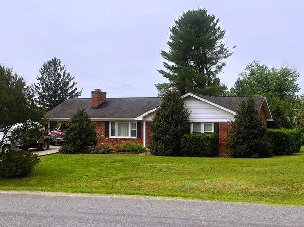 41 Reservoir Dr, Stanardsville, VA 22973