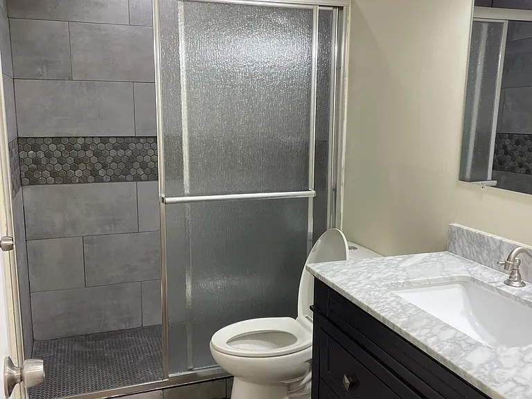 1005 Flanders Ln #1-2 — Photo 5