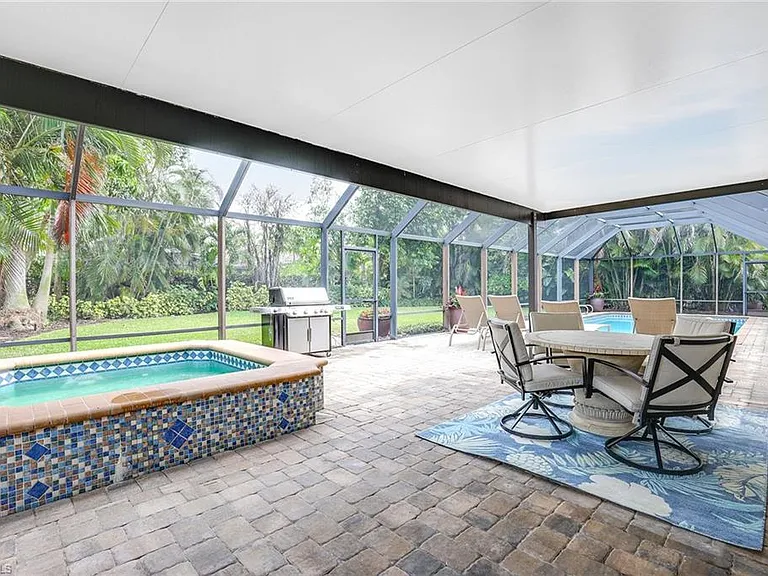 675 Harbour Dr — Photo 26
