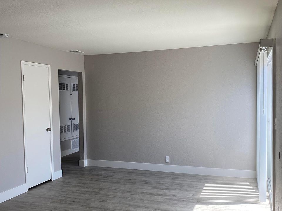 Living room, entry angle