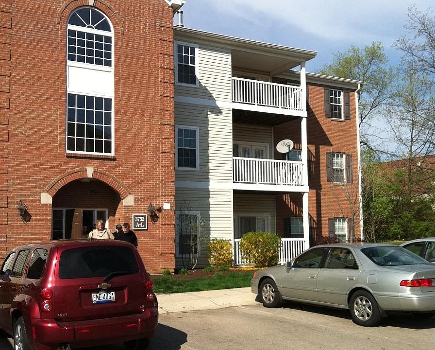 Outside (Unit is Top Floor)