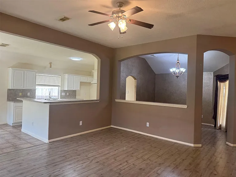 12918 Stratford Mill Ln — Photo 5