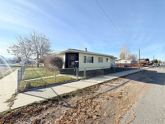 2nd image of 1801 Wilson Ave