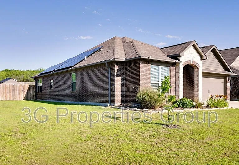 5301 Zara Dr — Photo 2